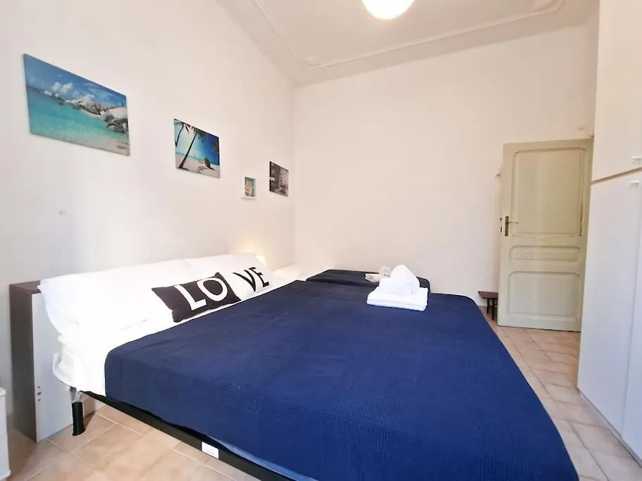 Centro Storico Pietra Ligure - 100 Mt Dal Mare Apartment 0*,  Italy